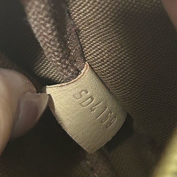 Louis Vuitton multi Pochette Accessories - Picture 14 of 16